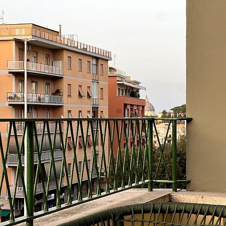 Near Vatican, Irnerio 47 Guest House Róma Kültér fotó