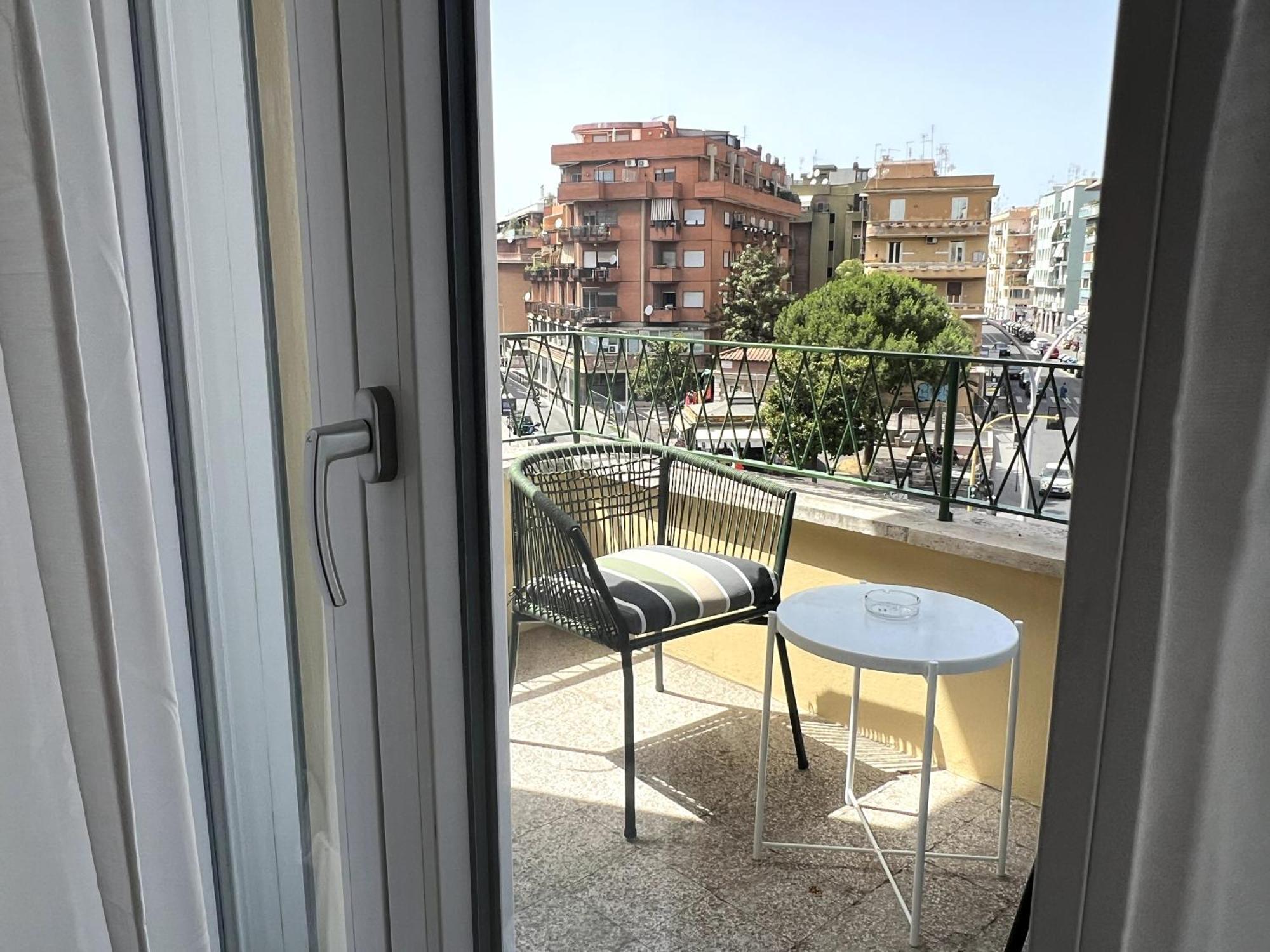 Near Vatican, Irnerio 47 Guest House Róma Kültér fotó